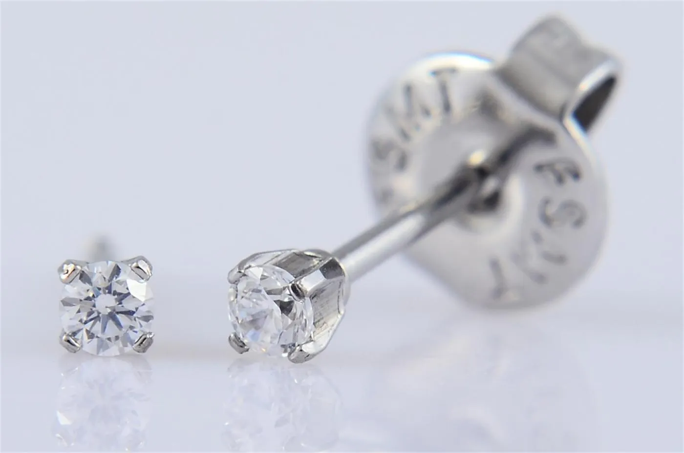 **At Home Piercing Cartridge** Tiffany Surgical Steel CZ 2mm, Clear (1 pair) - 33-204