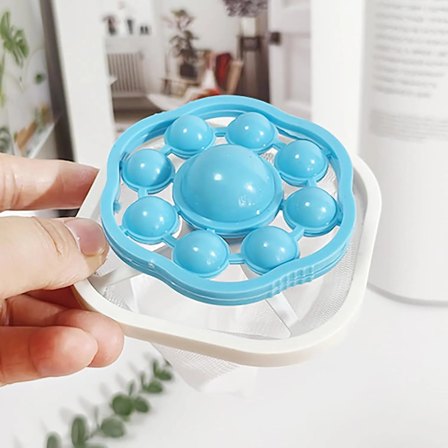 Floating Hair Filtering Mesh Removal Lint Catcher for Washing Machine Pet Hair Remover for Laundry Reusable Pet Hairs Catcher Washer Mesh Bag Filter Cleaning (Blue, 9.5cm)